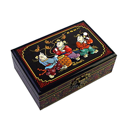 Vue de 3/4 de la boîte 'Folklore chinois' représentant 3 personnages