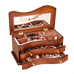 Vue de 3/4 de la boîte à bijoux en bois 'tendance', ouverte et remplie de bijoux