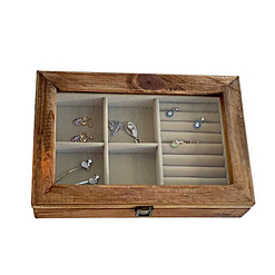 Vue de dessus de la boîte à bijoux en bois 'rustique' (fermée)