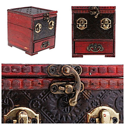 Collage de 3 photos de détails du coffret à bijoux original rouge