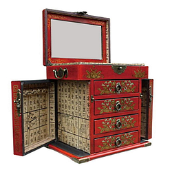 Vue de 3/4 de la boîte à bijoux originale rouge à 4 tiroirs (ouverte)