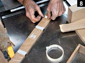 Test d'assemblage des premières coupes effectuées sur la boîte à bijoux en bois rectangulaire