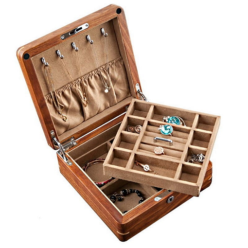 Vue de 3/4 de la boîte à bijoux en bois avec compartiment (avec plateau soulevé)