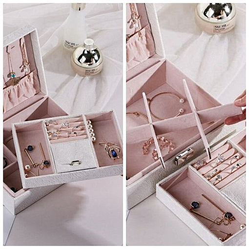 Collage de 2 photos présentant les compartiments de la boîte à bijoux en cuir blanc à double fond